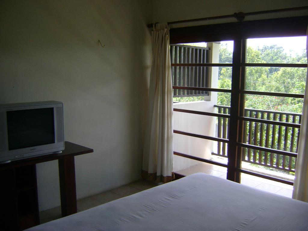 Swaloh Resort & Spa Kalangbret Bilik gambar